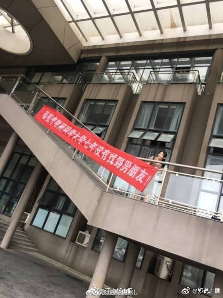 【成人??????黑料】連天一手把握商場脈息